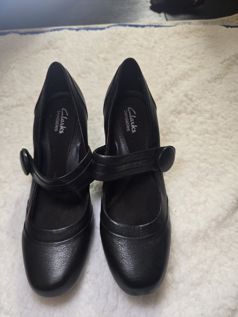 Clarks Bendables Black Leather Mary Jane Block Heel Pumps - Size [8]